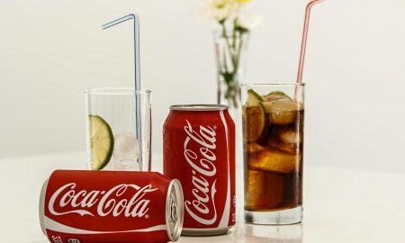 How many people know the coca cola recipe?